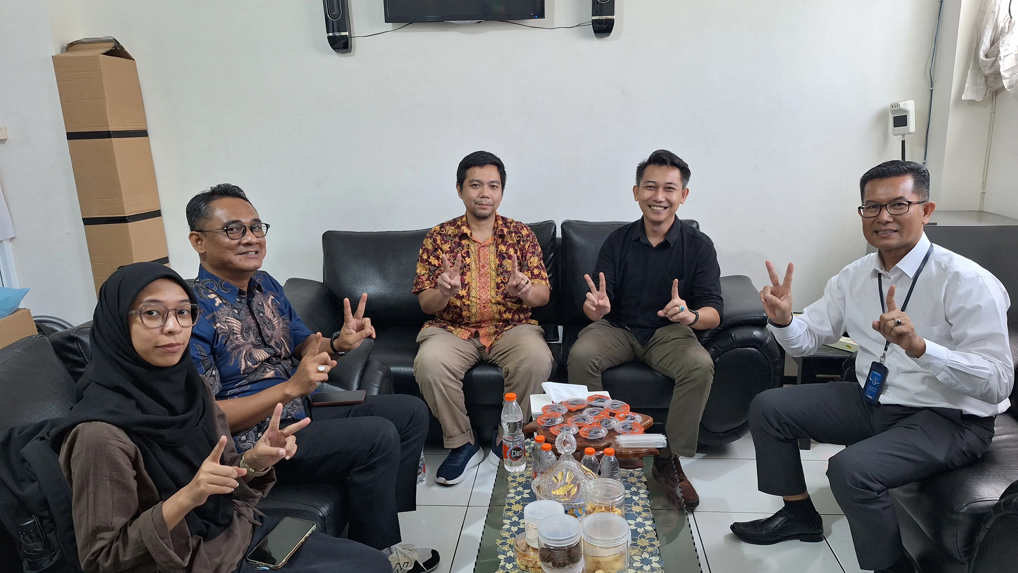 Karier Kerja ke Luar Negeri Makin Terbuka! Makara UI Academy dan SMK Telekomedika Bogor Siapkan Generasi Siap Global!